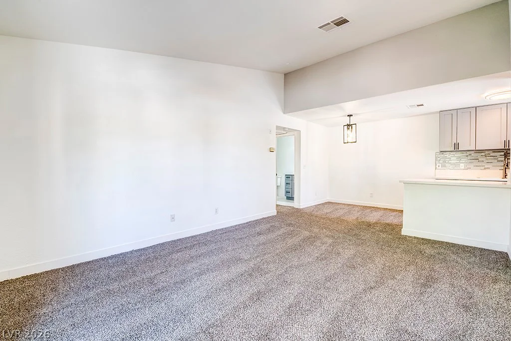 5121 Lindell, Las Vegas, NV 89118