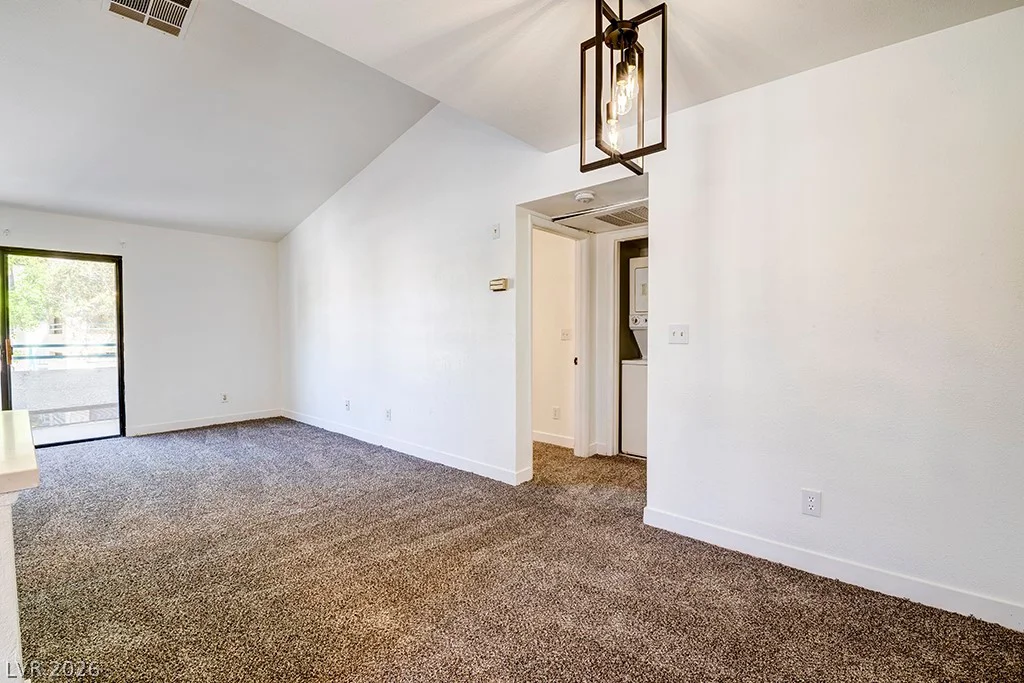 5121 Lindell, Las Vegas, NV 89118