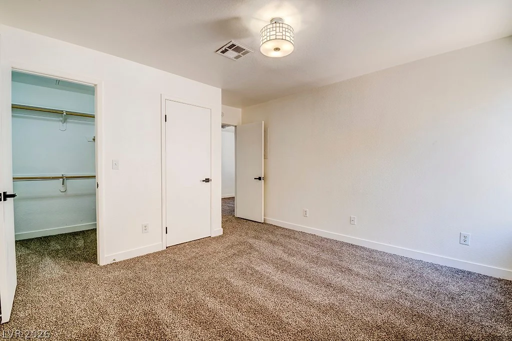 5121 Lindell, Las Vegas, NV 89118