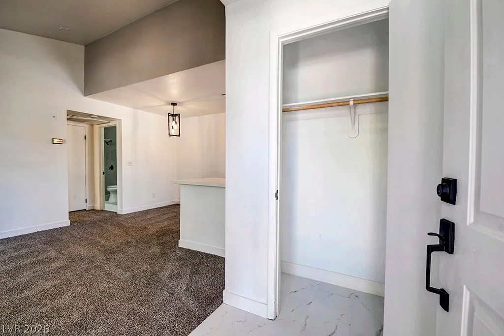 5121 Lindell, Las Vegas, NV 89118