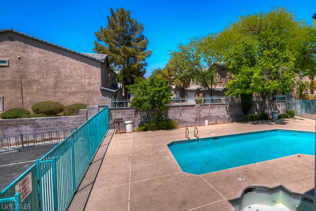 5121 Lindell, Las Vegas, NV 89118