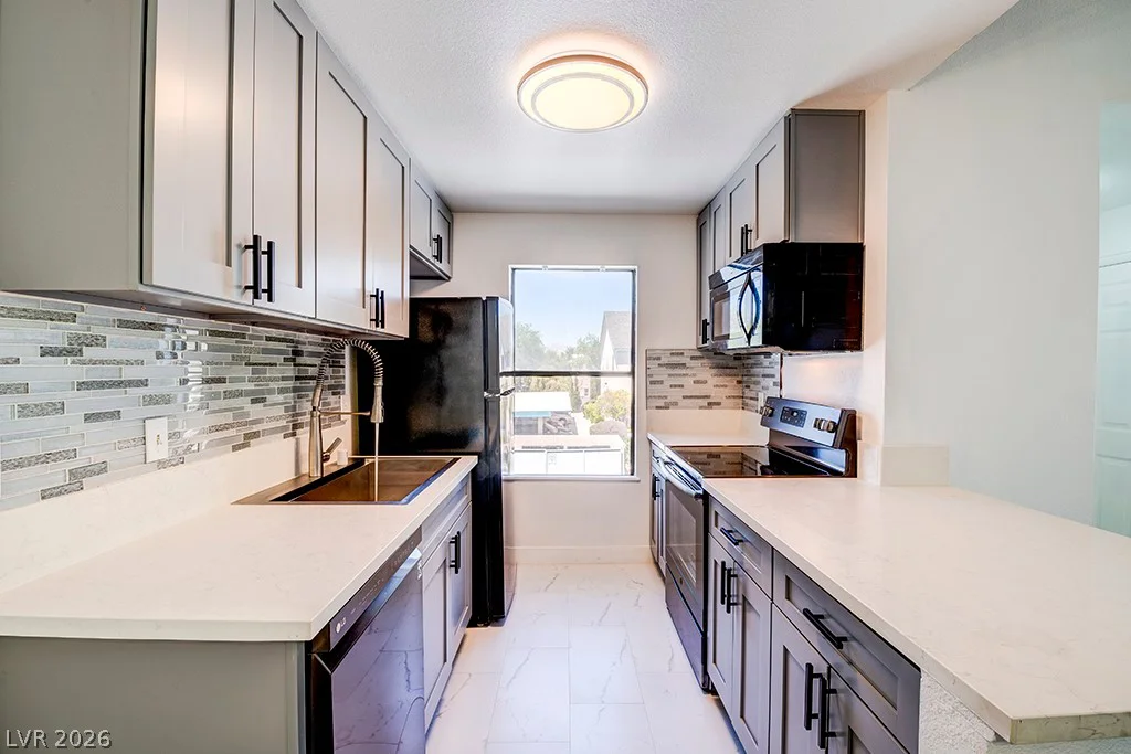 5121 Lindell, Las Vegas, NV 89118