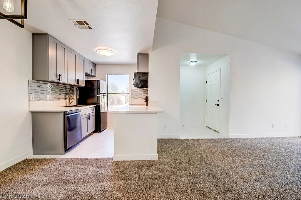 5121 Lindell, Las Vegas, NV 89118