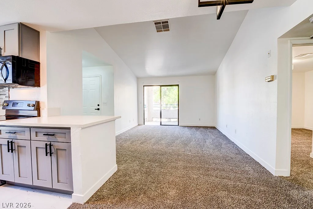 5121 Lindell, Las Vegas, NV 89118