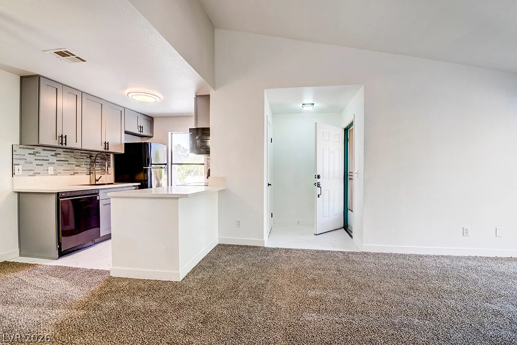 5121 Lindell, Las Vegas, NV 89118