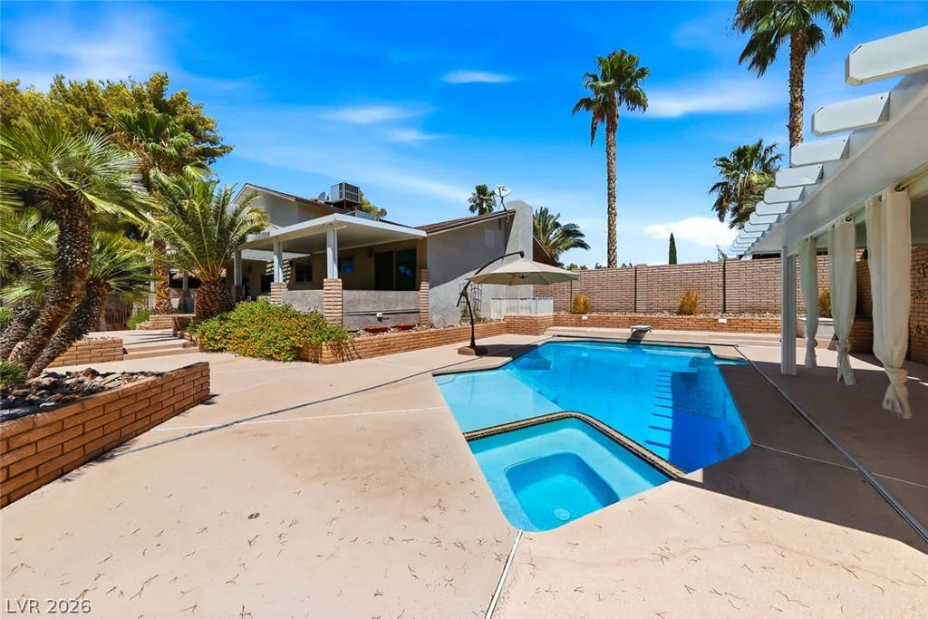 893 Fairway, Boulder City, NV 89005