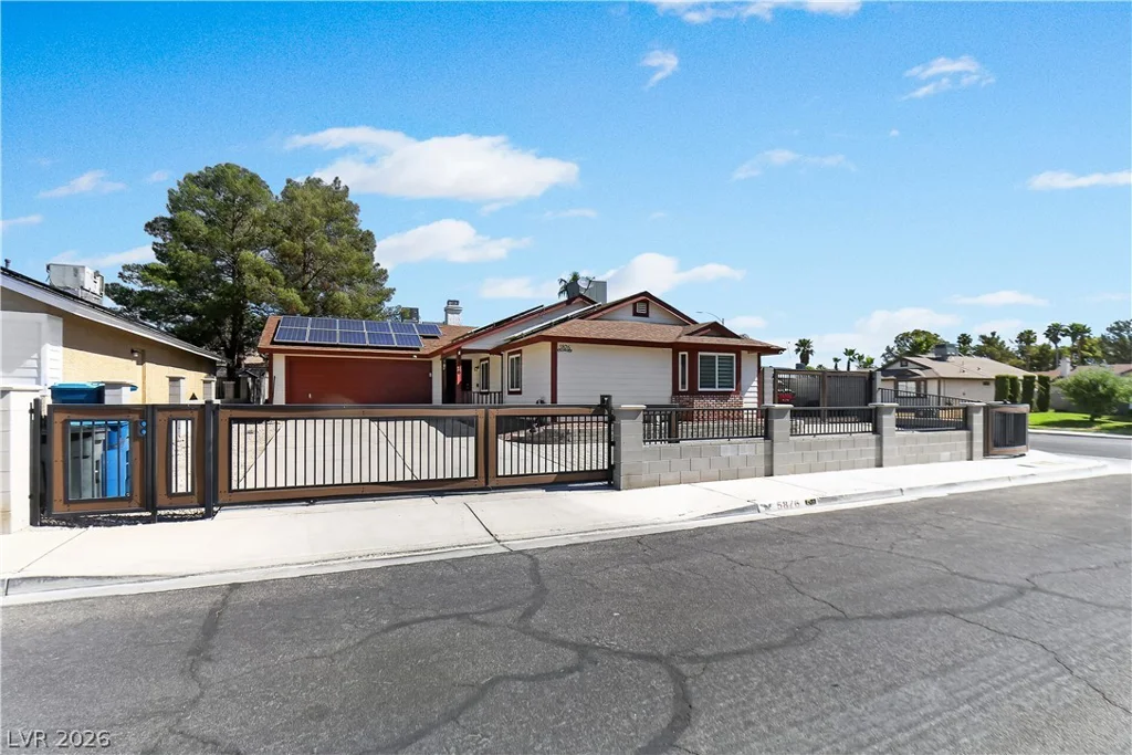5876 Tippin, Las Vegas, NV 89130
