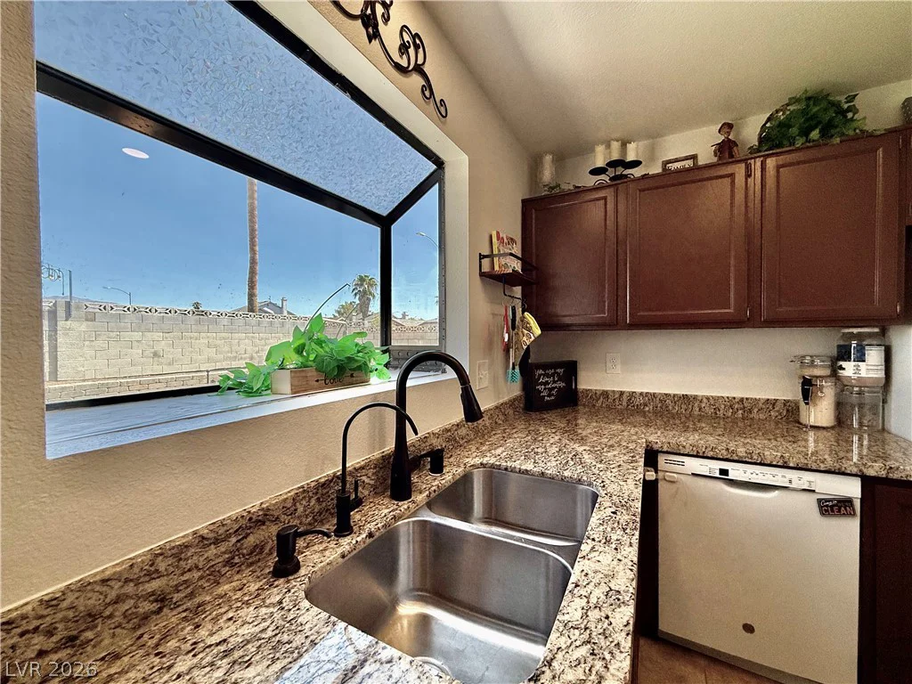 5876 Tippin, Las Vegas, NV 89130