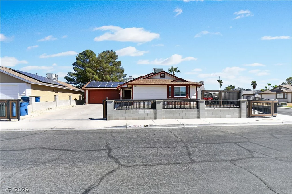 5876 Tippin, Las Vegas, NV 89130