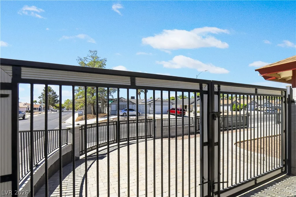 5876 Tippin, Las Vegas, NV 89130