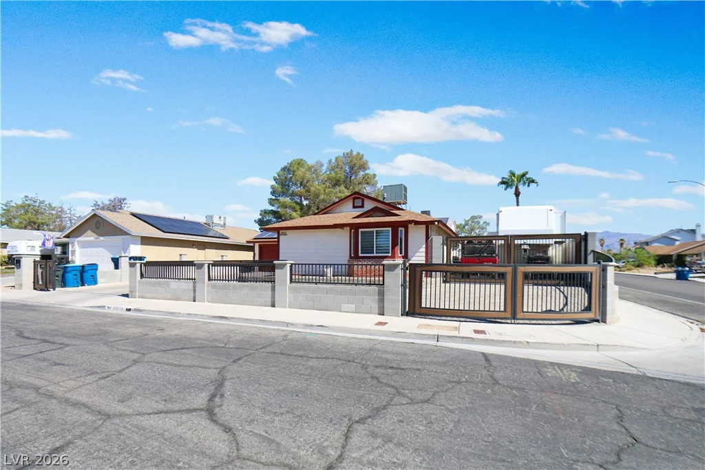 5876 Tippin, Las Vegas, NV 89130