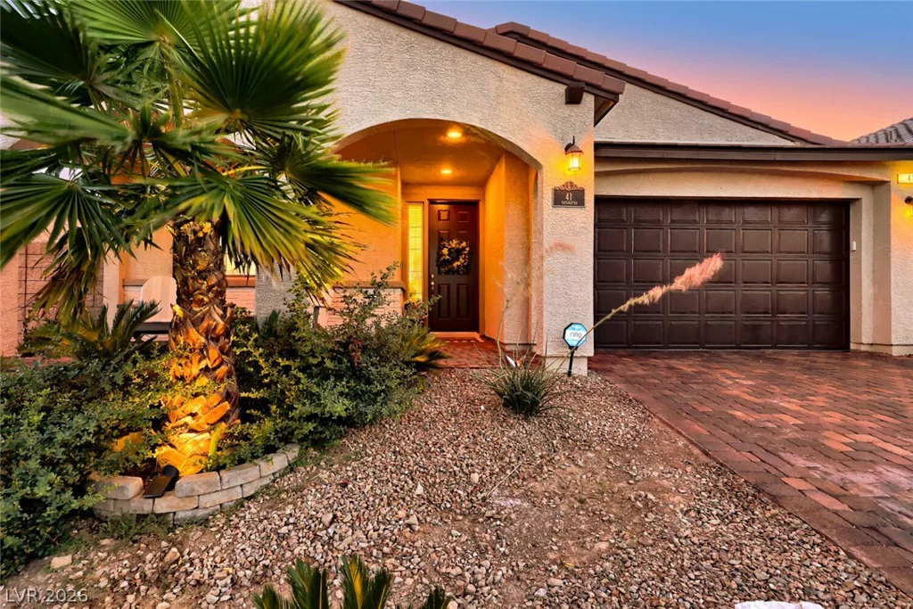 41 Tatahatso Point, Henderson, NV 89011