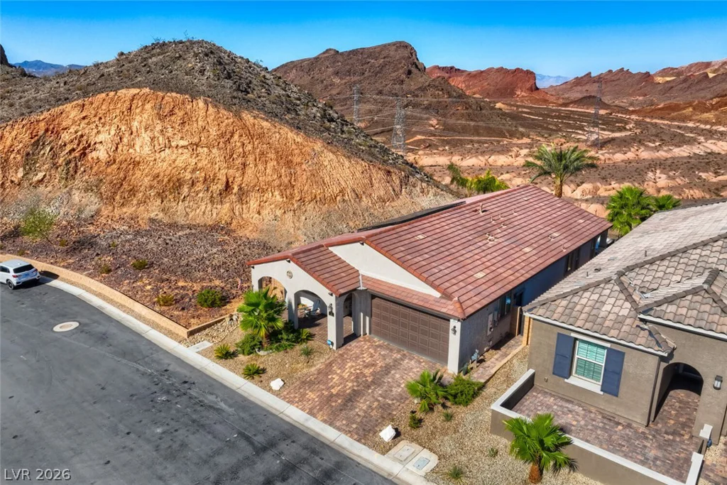 41 Tatahatso Point, Henderson, NV 89011