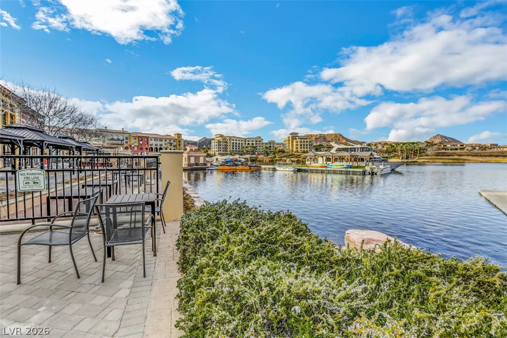 41 Tatahatso Point, Henderson, NV 89011
