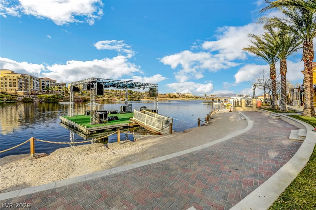 41 Tatahatso Point, Henderson, NV 89011