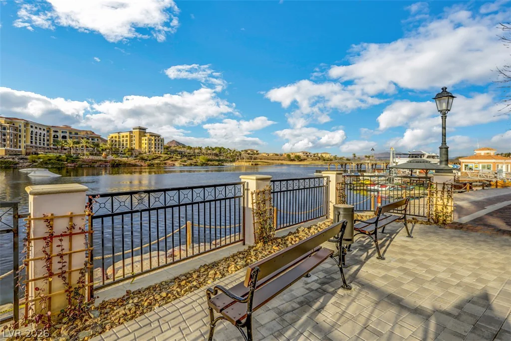 41 Tatahatso Point, Henderson, NV 89011