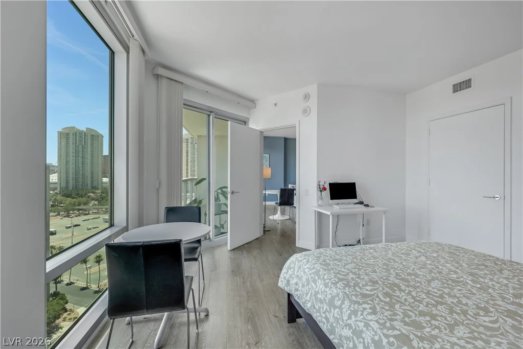 322 Karen, Las Vegas, NV 89109