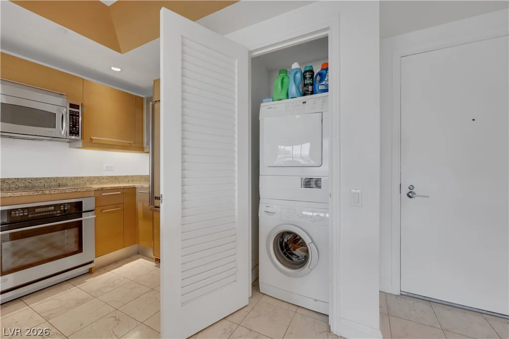 322 Karen, Las Vegas, NV 89109