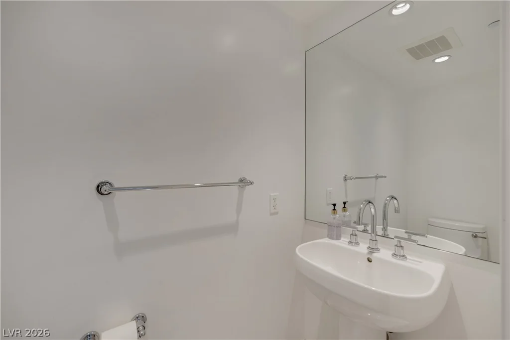 322 Karen, Las Vegas, NV 89109
