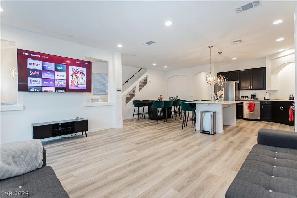 7688 Sandhaven, Las Vegas, NV 89139