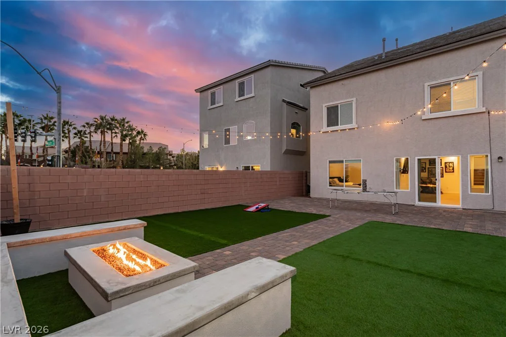 7688 Sandhaven, Las Vegas, NV 89139
