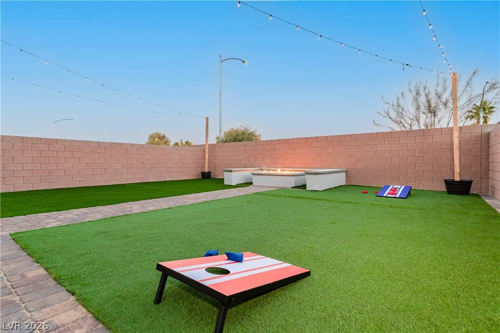 7688 Sandhaven, Las Vegas, NV 89139