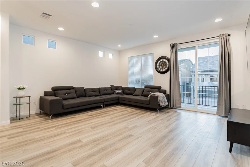 7688 Sandhaven, Las Vegas, NV 89139