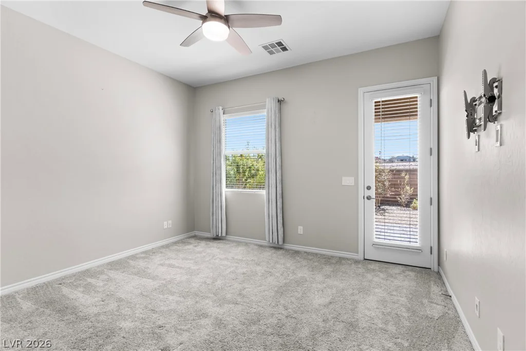 652 Longfeather, Henderson, NV 89011