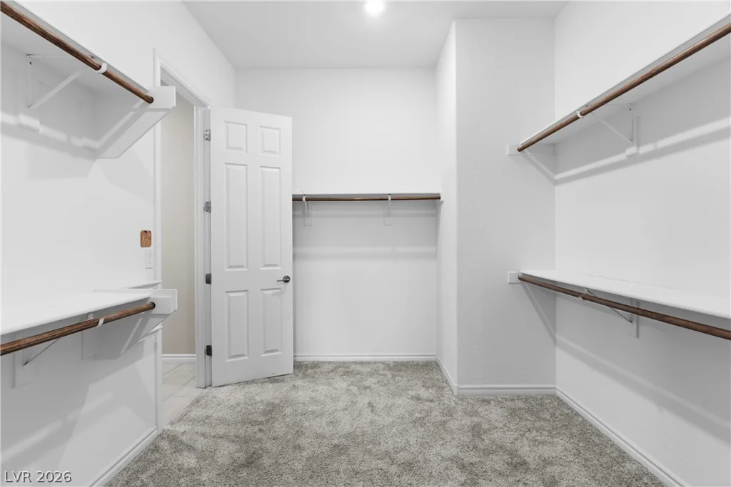 652 Longfeather, Henderson, NV 89011