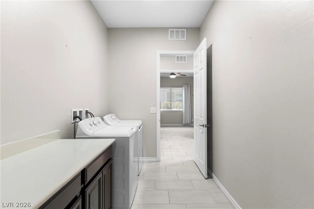 652 Longfeather, Henderson, NV 89011