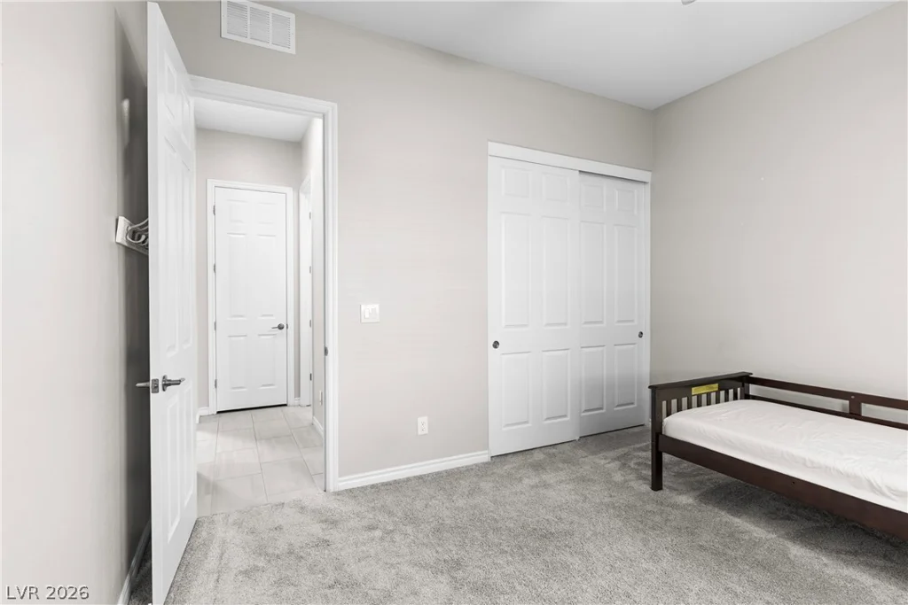 652 Longfeather, Henderson, NV 89011