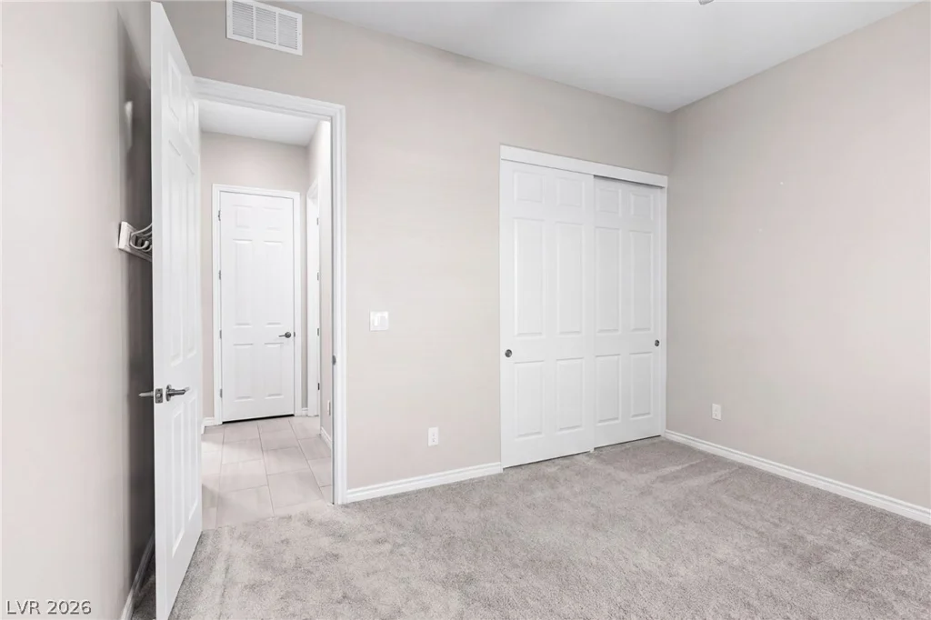 652 Longfeather, Henderson, NV 89011