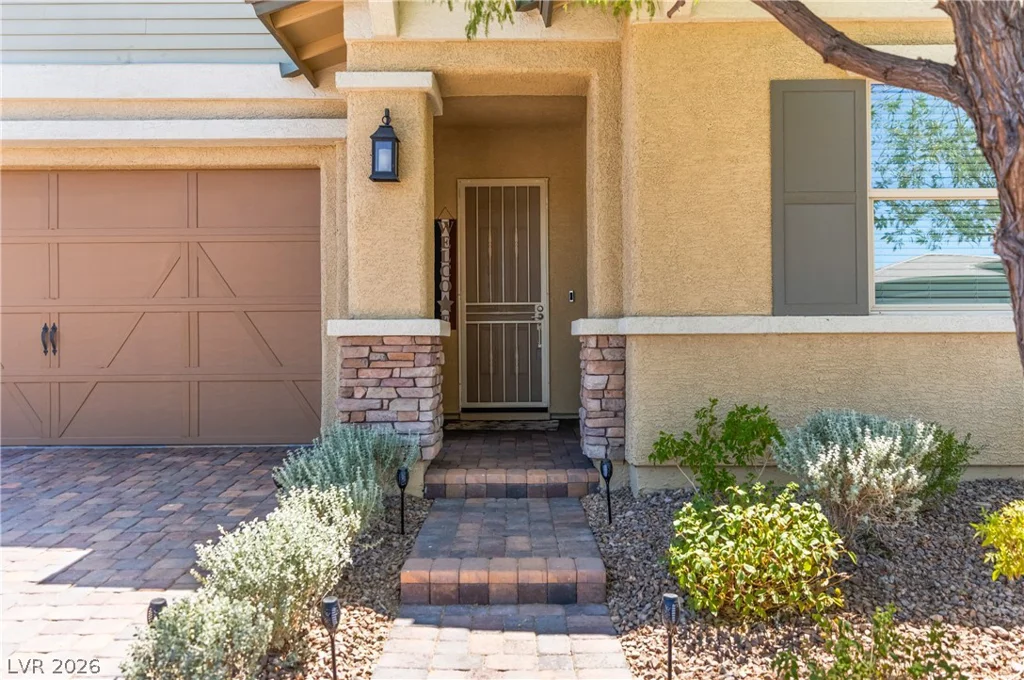 652 Longfeather, Henderson, NV 89011