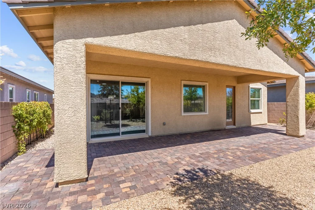 652 Longfeather, Henderson, NV 89011