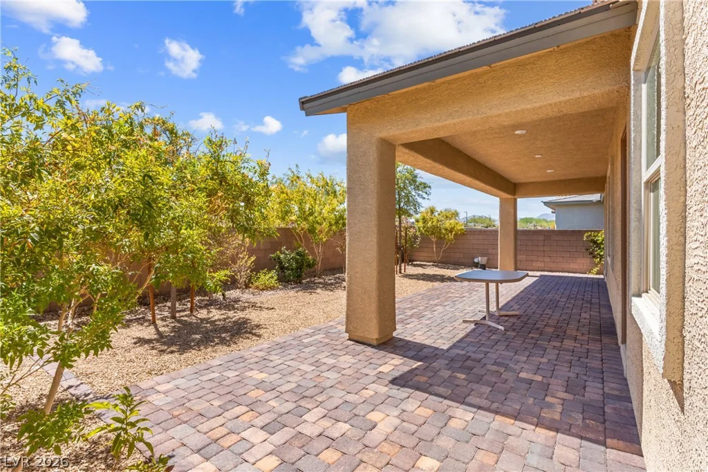 652 Longfeather, Henderson, NV 89011
