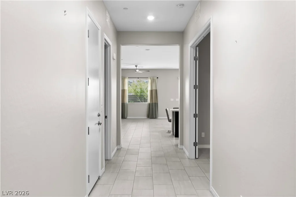 652 Longfeather, Henderson, NV 89011