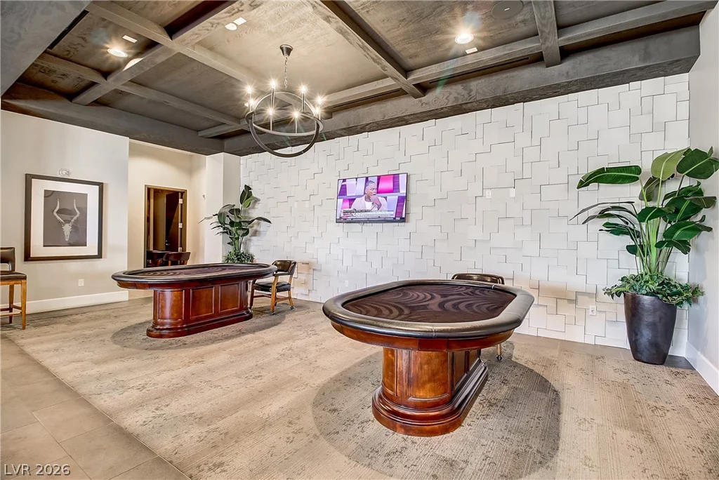 652 Longfeather, Henderson, NV 89011