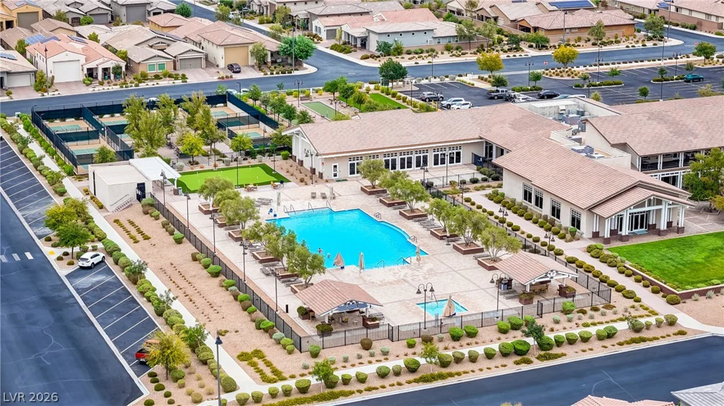 652 Longfeather, Henderson, NV 89011