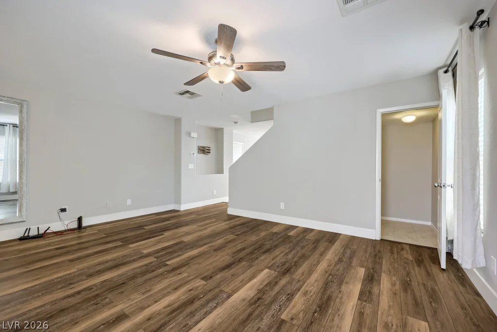 756 Loughton, Las Vegas, NV 89178