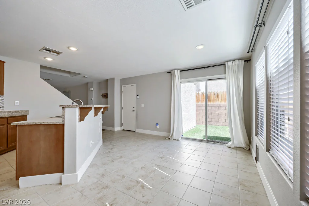 756 Loughton, Las Vegas, NV 89178
