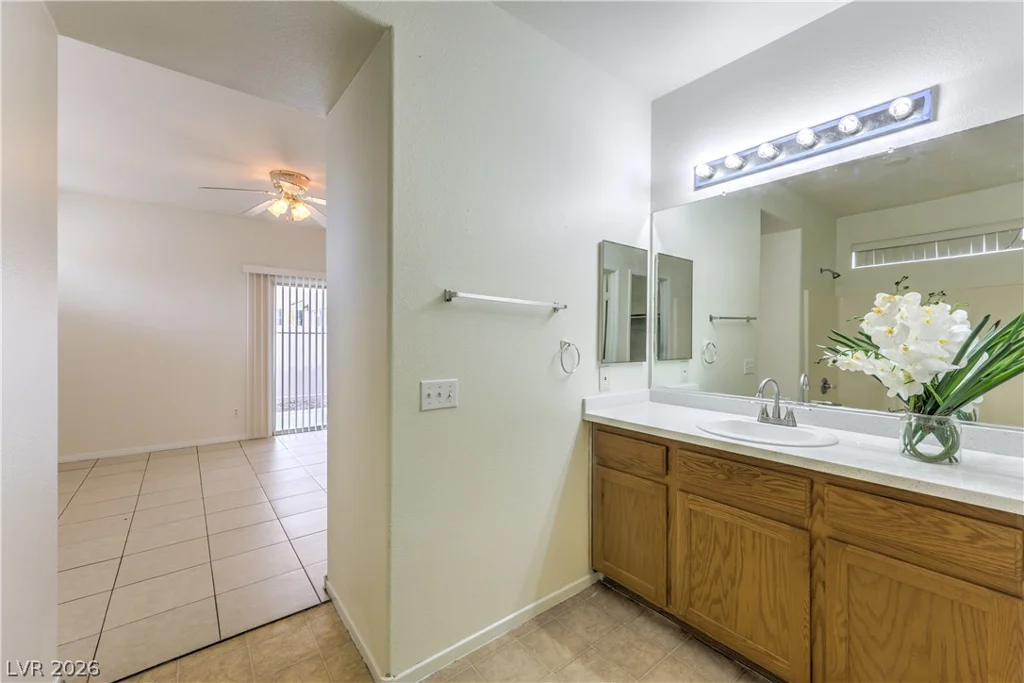 1833 Verde Mirada, Las Vegas, NV 89115