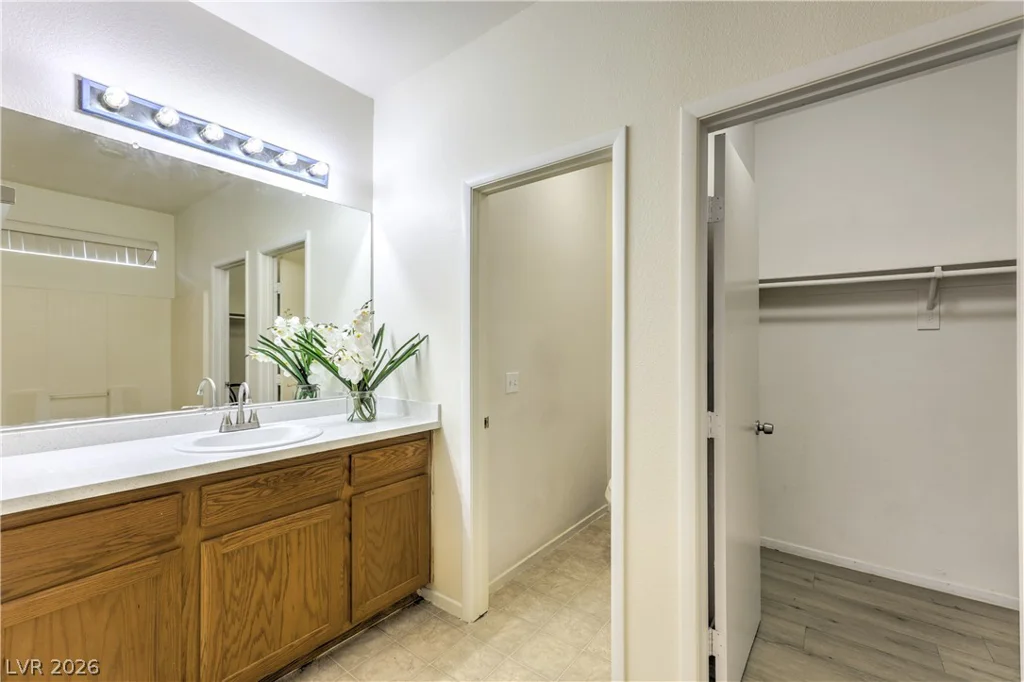 1833 Verde Mirada, Las Vegas, NV 89115