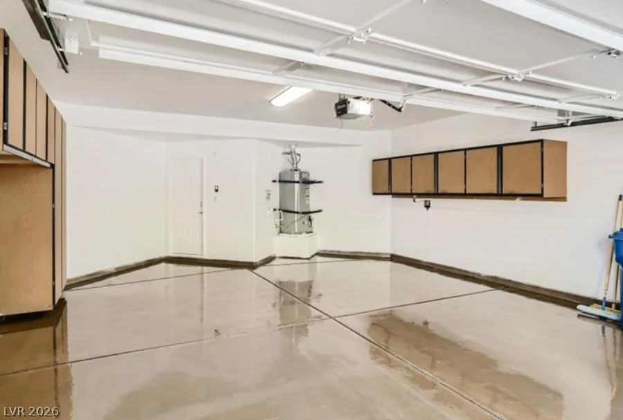 8275 Round Hills, Las Vegas, NV 89113