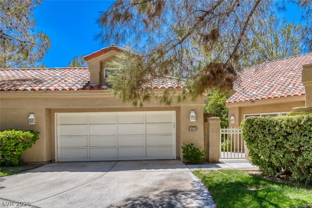 8275 Round Hills, Las Vegas, NV 89113