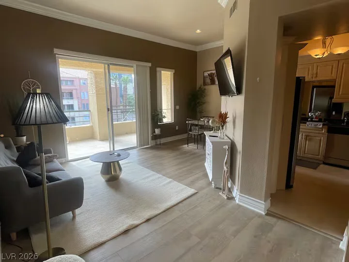230 Flamingo, Las Vegas, NV 89169