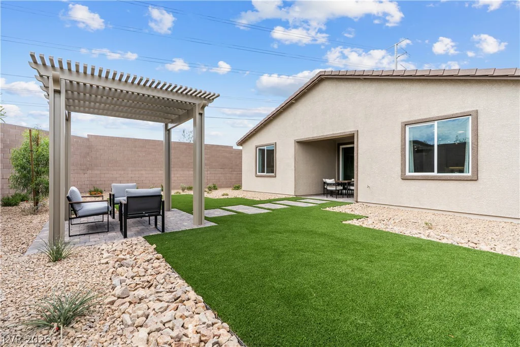 329 Golden Hollow, Henderson, NV 89015