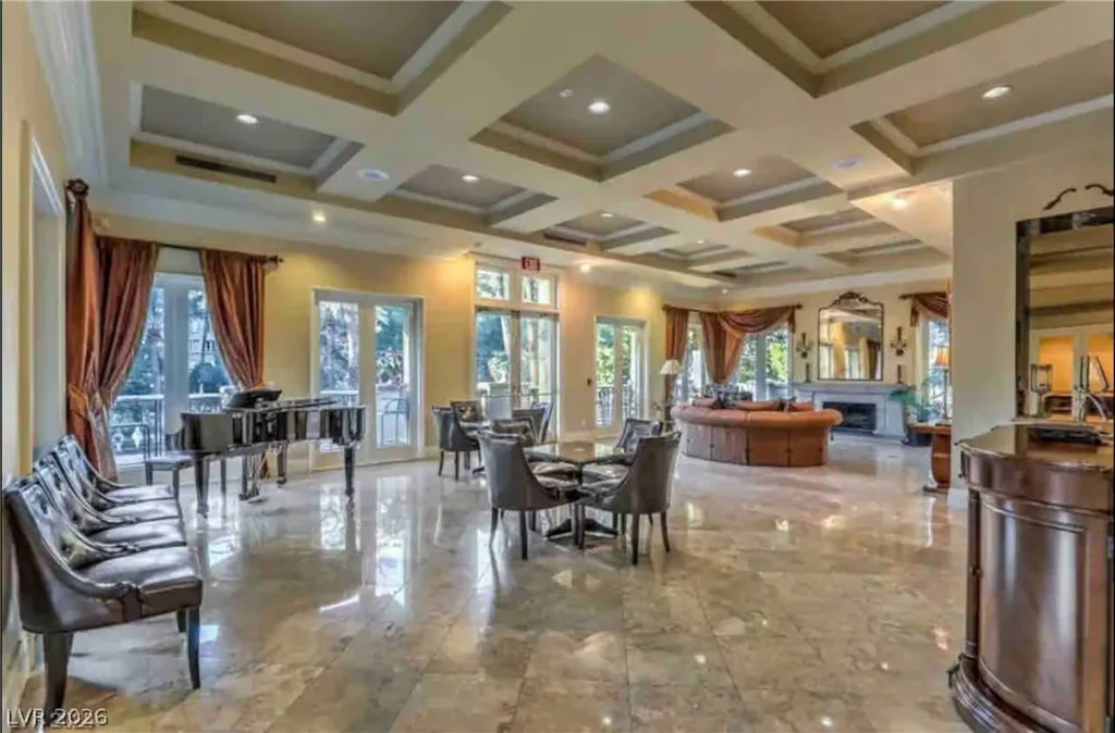220 Flamingo, Las Vegas, NV 89169