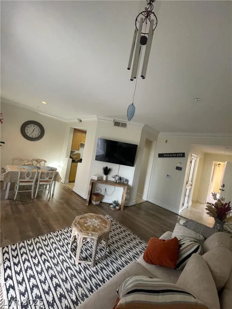 220 Flamingo, Las Vegas, NV 89169