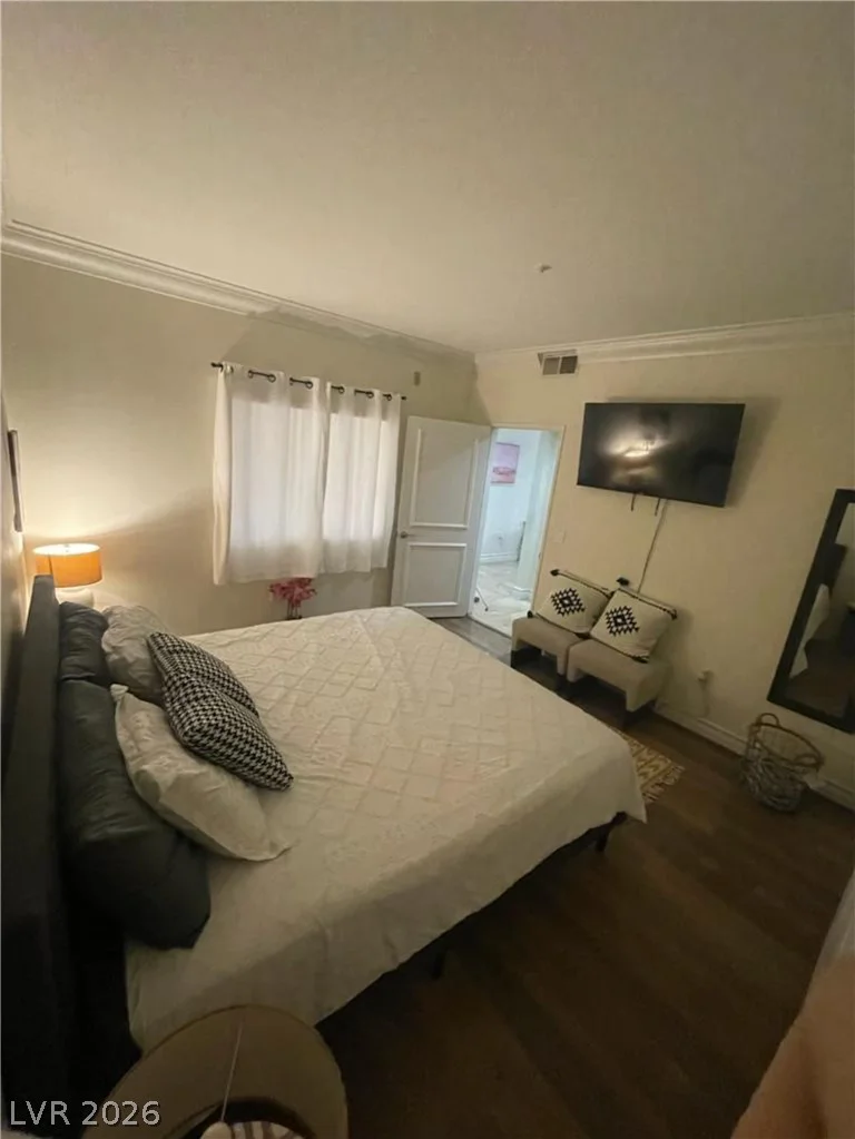 220 Flamingo, Las Vegas, NV 89169