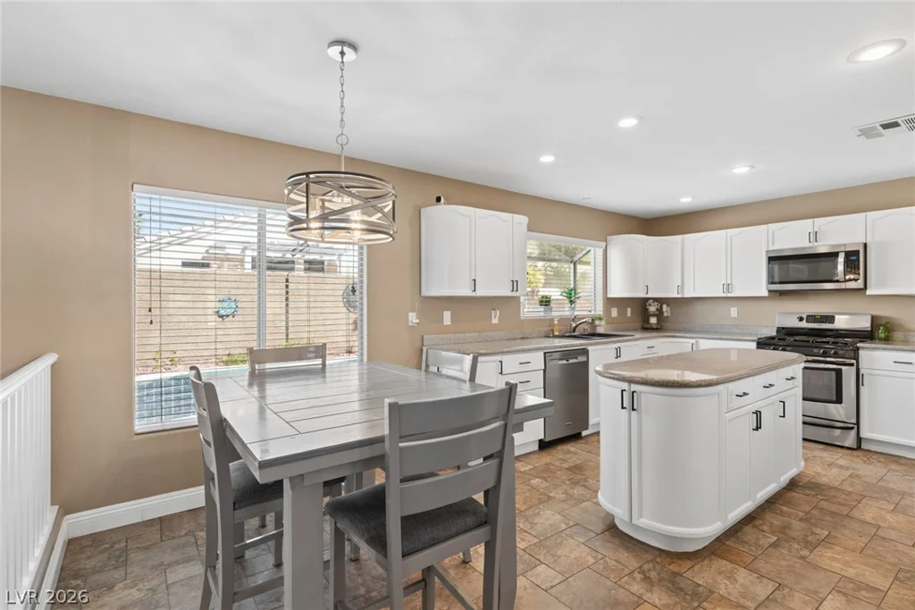 7808 Robinglen, Las Vegas, NV 89131